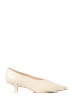 zoe kratzmann Heels|Candid Heel-Chalk